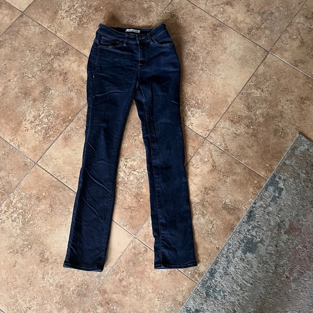 Mavi Dark Wash Jeans - Size 26, Perfect for Cuffing